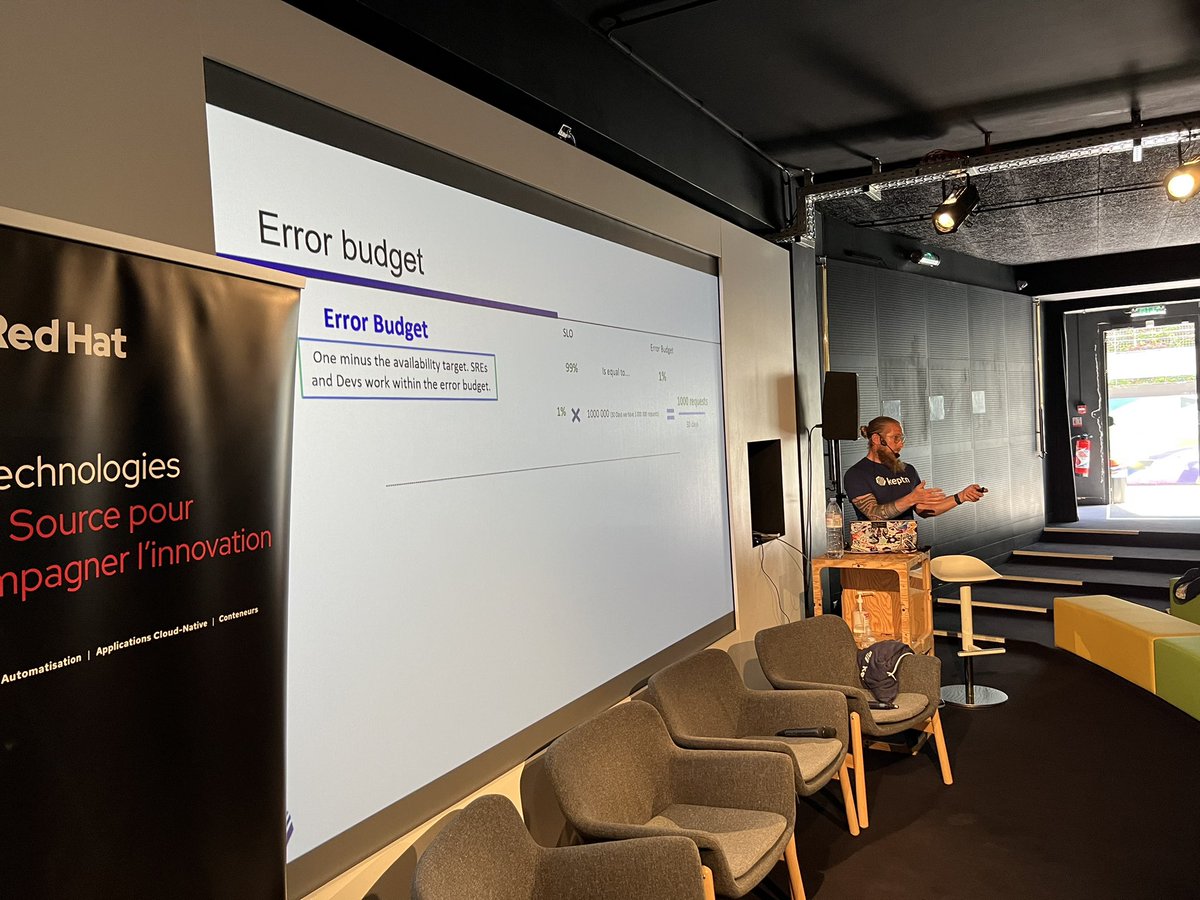 sebi2706's tweet photo. Et maintenant c’est @Hrexed qui nous parle de Keptn de chez @Dynatrace #devnationday France @RedHatFrance @rhdevelopers https://t.co/xchbgfPqru