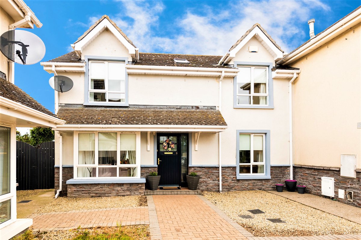 WallTuckeyProp's tweet photo. NEW LISTING

9 Forgehill Green, Stamullen, Co. Meath

Well presented 3 bedroom with large rear garden overlooking a green area. 

#yourmoveourpeople

https://t.co/U8hzCpHo2H https://t.co/UV9K6GkXil