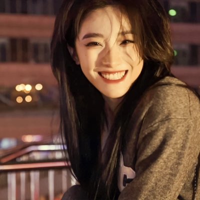 mita5720's tweet photo. Luôn tươi cười vui vẻ như vậy nhé <3 https://t.co/ALavnMIsZM