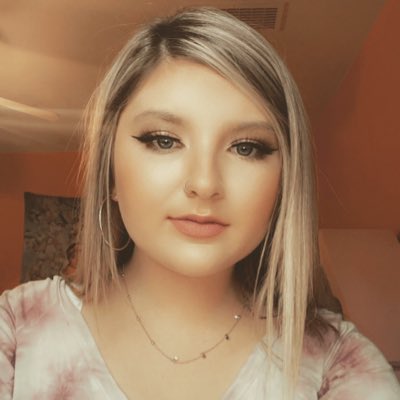 Kayla_moore1's tweet photo. #NewProfilePic https://t.co/8MVQ3CsFW7