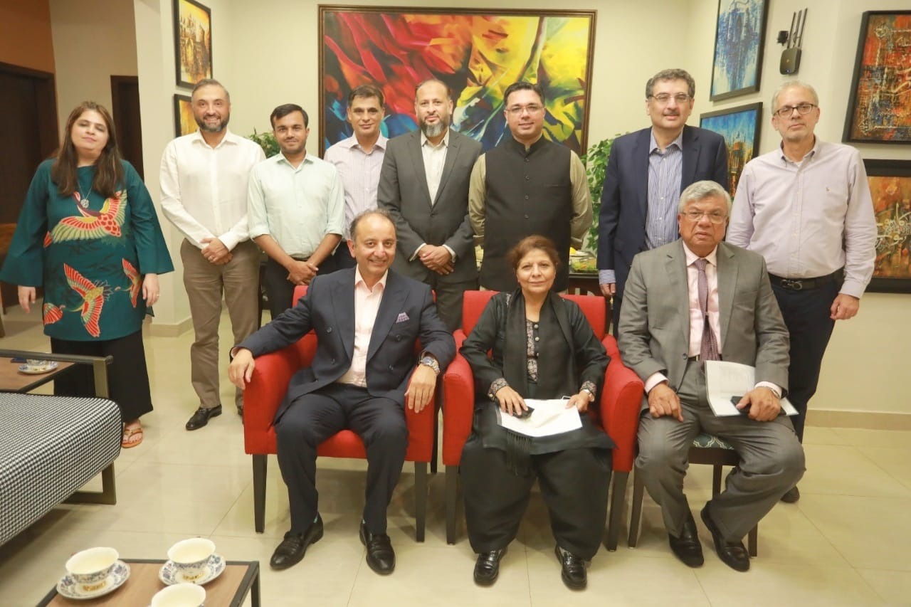 Nutshell Group (NutshellGroup) / Twitter