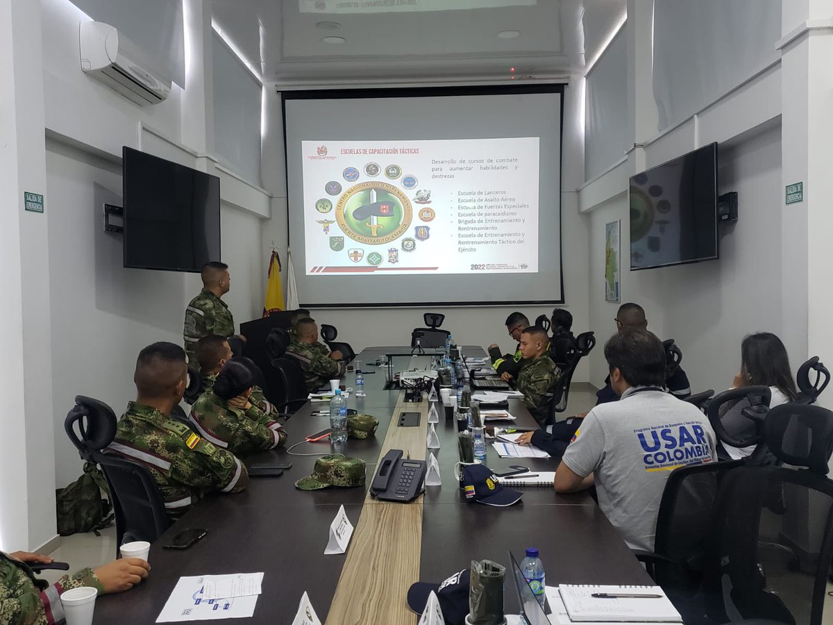 UNGRD's tweet photo. #BúsquedaYRescate | En el marco del Proceso Nal. de Acreditación #USAR, liderado por @UNGRD, el equipo #USARCol13 del @COL_EJERCITO @Ingenieros_EJC inicia Reacreditación nivel pesado. El ejercicio que arranca con la fase documental, se desarrolla desde la Base Militar Tolemaida. https://t.co/IMuxwQBxwa