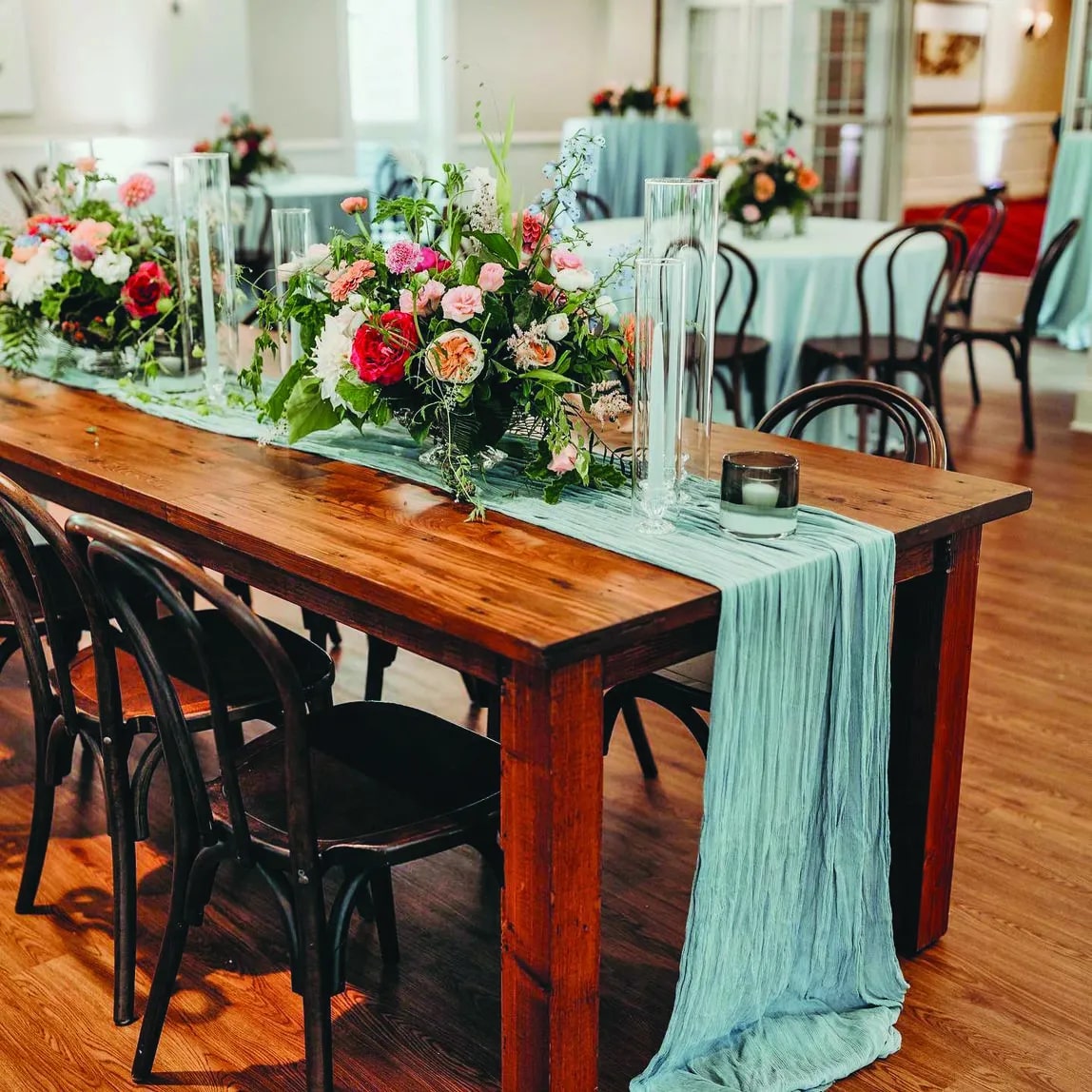 Taste Makes the Space – Ohio rental companies can add charm, luxury to lackluster venues 👉 bestinohioweddings.com/taste-makes-th…

Some Ohio companies can be a one-stop shop if you’re looking for a business to come up with a clever layout and furnishings that work with your personal style.