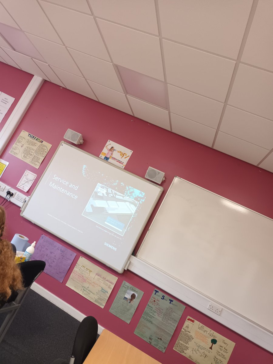 BarlbyScience's tweet photo. STEM@selby college with year 9 Triple Science today.
Actively learning about coding and technology. https://t.co/JnoYdsnHDA