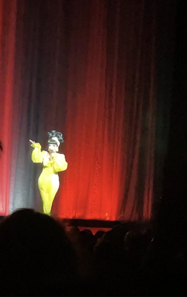 A happy birthday to the Greatest Queen <a href="/TheBiancaDelRio/">Bianca Del Rio</a> 🤡💛🖤