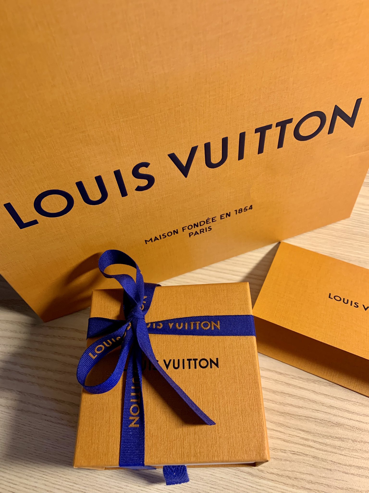 Cookie Gigan on X: Thank you to my SA at the @LouisVuitton store in the  Somerset Mall in Troy Michigan for taking such good care of me. Reveal once  I'm back in