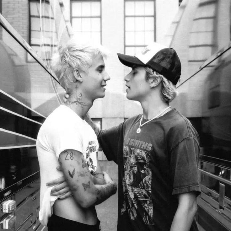 jxdnlover28's tweet photo. "i still follow your shadow" https://t.co/DuucNMDkDD