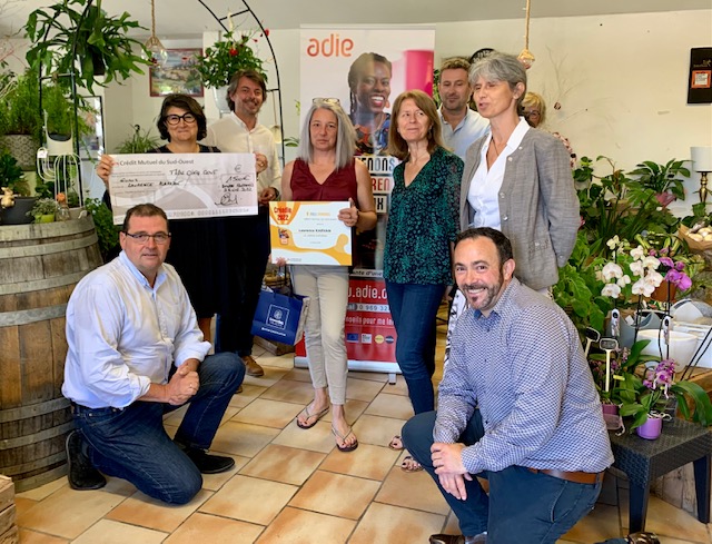 SolidaritesCmso (@solidaritescmso) on Twitter photo Le Crédit Mutuel de Sud Ouest soutient l'entreuprenariat au féminin aux côtés de l'Adie. Partenaire du concours Créadie pour le prix régional dans la Catégorie 'Femmes' nous accompagnons Laurence Karvan ' Les jardins d'Athena' à Lamothe-Montravel <a href="/CMSudOuest/">CMSudOuest</a> <a href="/Adieorg/">Association Adie</a> Le Crédit Mutuel de Sud Ouest soutient l'entreuprenariat au féminin aux côtés de l'Adie. Partenaire du concours Créadie pour le prix régional dans la Catégorie 'Femmes' nous accompagnons Laurence Karvan ' Les jardins d'Athena' à Lamothe-Montravel <a href="/CMSudOuest/">CMSudOuest</a> <a href="/Adieorg/">Association Adie</a>