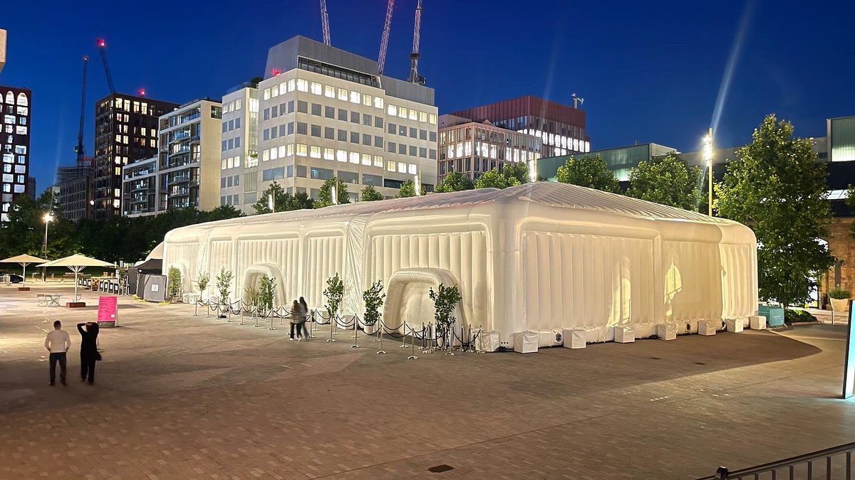 Evolutiondome's tweet photo. We couldn’t keep this one quiet any longer 😍 Our New modular 20m x 40m cube down at @CoalDropsYard Kings Cross last week for Graduate Fashion Week #GFW ##Events #Eventprofs #InflatableStructures #TemporaryStructures #EventProfsUK https://t.co/HyEgQxNj2S