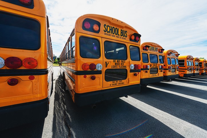 Watch out for new Amber Warning Lights and a new message on the back of our School Buses starting July 1, 2022 click here for more info stopr.ca/Pages/News.asp… and follow #SaferSchoolBuses for updates and to learn more <a href="/PeelSchools/">Peel District School Board</a> <a href="/DPCDSBSchools/">Dufferin-Peel Catholic District School Board</a>