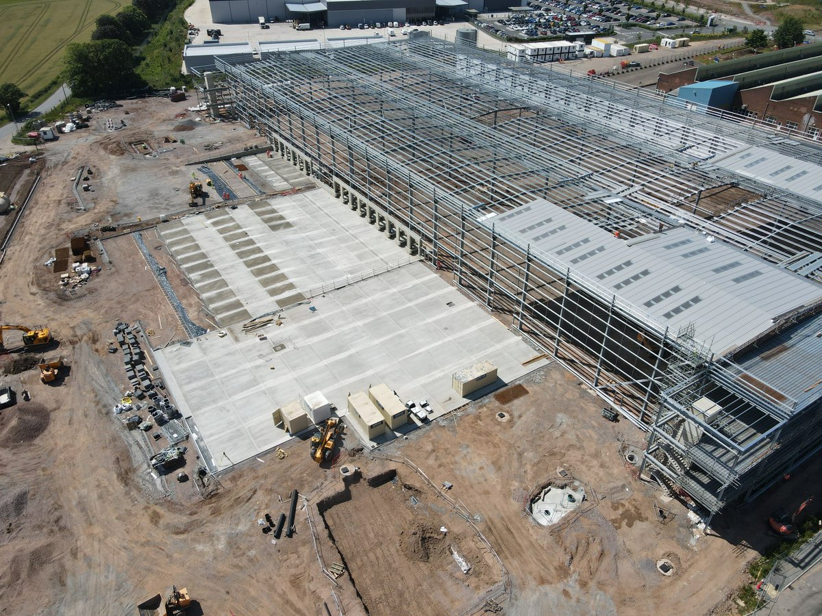 ProsperoAnsty's tweet photo. #ConstructionUpdate at #ProsperoAnstyPark! @MCLGroupPLC is making great progress on the build of the Park's newest industrial scheme, Apollo 69/6, with cladding now underway. The 241,000 sq ft scheme is due to complete later this year - watch this space! https://t.co/hGkYeCYnkk