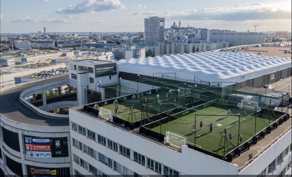ApoGones_'s tweet photo. Est-ce qu'il y a du monde sur Paris, disponible pour un five entre joueurs Sorare, ce vendredi à 20h ? 😏

Ce sera dans le magnifique Le Five Paris 18 🔥 https://t.co/YVUzcfBybJ