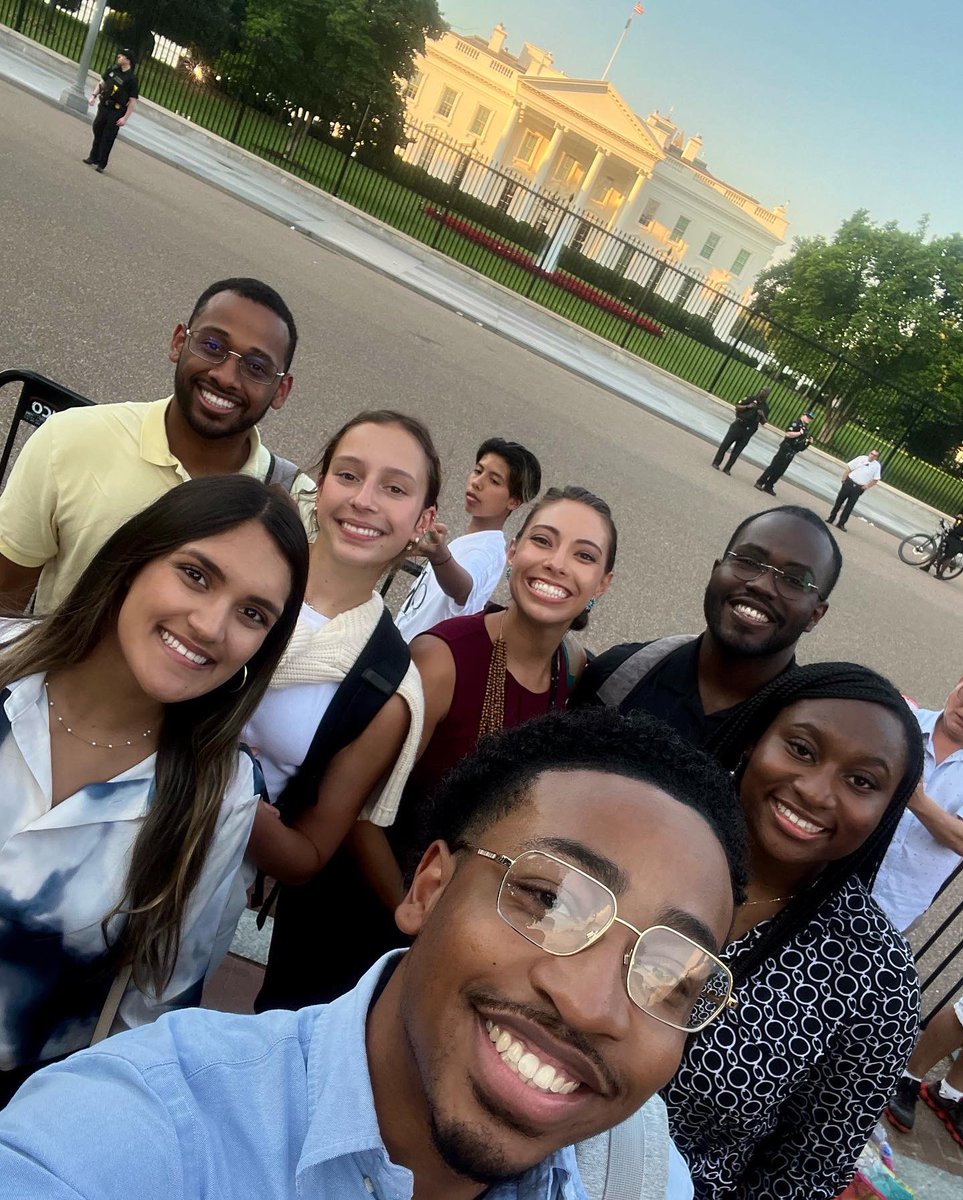 emilywalck's tweet photo. Leadership is a behavior, not a position.🌤 Honored to be selected to represent @umnmedschool at the @AAMCtoday this weekend in DC. I can’t think of a better way to close out MS1 than by attending the RISE Leadership Seminar surrounded by 56 of the most inspiring rising MS2s👩🏽‍⚕️✨ https://t.co/oPdzB3TmIp