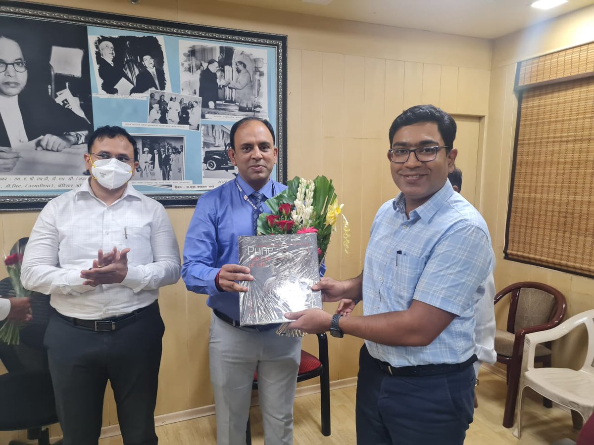 PMCPune's tweet photo. Senior Deputy Collectors of Bihar Deputy Collector cadre visited Pune Municipal Corporation through Yashada training and received information about the work of Solid Waste Management, Road department, etc. https://t.co/jwsYHxkPUh