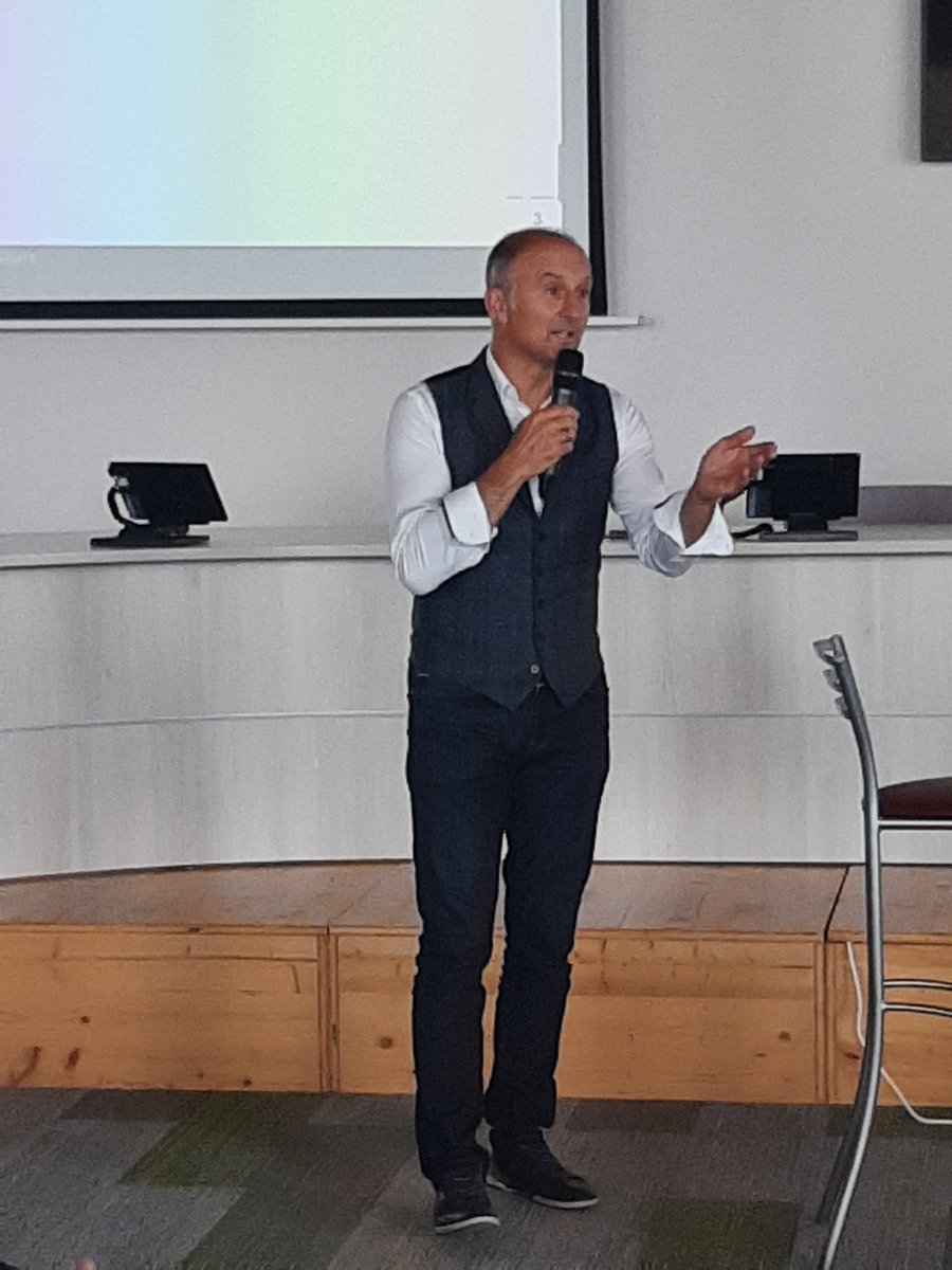 Covage_News's tweet photo. [#FIBERTOUR] 13e étape aujourd’hui à #Annecy pour échanger avec nos partenaires #opérateurs.
📌Au programme :
👉Notre couverture #fibre aux 4 coins de la France
👉Une offre de service consolidée #FTTO &amp; #FTTH
👉L’optimisation de la relation client 
Merci @SYANE74 pour son accueil https://t.co/iyhV9621yd