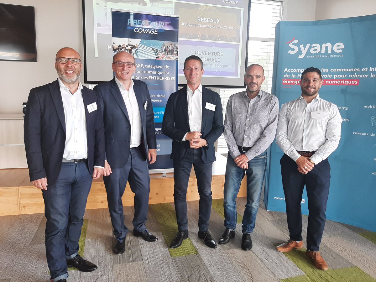 Covage_News's tweet photo. [#FIBERTOUR] 13e étape aujourd’hui à #Annecy pour échanger avec nos partenaires #opérateurs.
📌Au programme :
👉Notre couverture #fibre aux 4 coins de la France
👉Une offre de service consolidée #FTTO &amp; #FTTH
👉L’optimisation de la relation client 
Merci @SYANE74 pour son accueil https://t.co/iyhV9621yd
