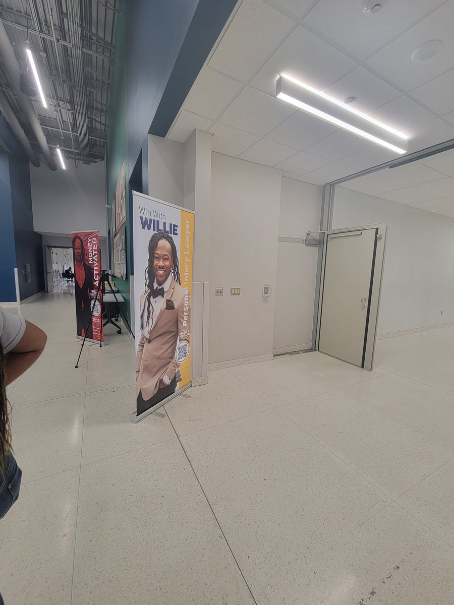 mprosperscience's tweet photo. Career Expo is on the way...@JonesMS_AISD we are very excited for a a day of awesome speakers and activities. @cynthiahrrs104 #SummerExperiences #INOV82.0 https://t.co/CG91I3vZKm