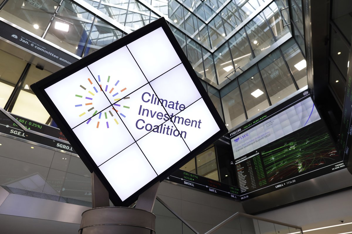 LSEplc's tweet photo. Climate Investment Coalition opened the @LSEplc’s markets to launch the flagship event 'Climate Investment Summit' at London Climate Action Week 2022, focusing on accelerating climate investments by 2030. Read more: https://t.co/V8zLRyJEZx https://t.co/P1U5LxNm06