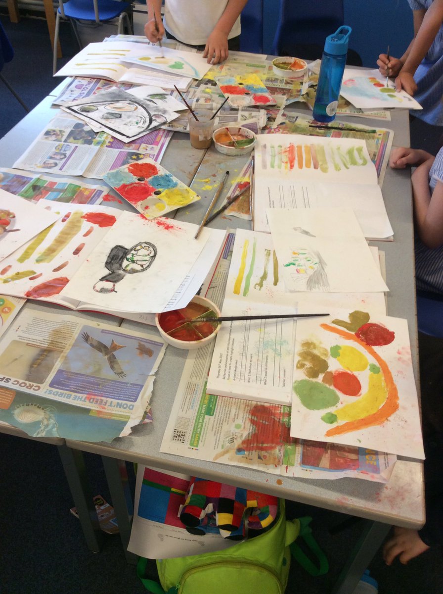 Y3_BBSM's tweet photo. We turned our still life drawings into paintings today! The children have created some brilliant pieces of art 🤩 #smbbart https://t.co/TpIL4u57j3