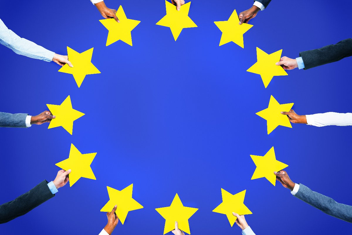epc_eu's tweet photo. 🇪🇺| OUT NOW!
'Final Moving EuropE Together (#MEET) Report'
Written by @LucastaBath, @J_Greubel and Corina Stratulat.
Find out more about the project:
https://t.co/h7gMatpPmV
⬇️Read the report here⬇️
https://t.co/77Zx0cjXlx https://t.co/Tg2uIDDiRt
