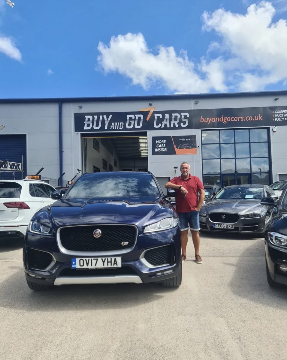 A very happy customer today driving off in this stunning Jaguar F-Pace 😎. All the best in your new car from the Buy and go cars team🚘! 

#Jaguar #JaguarFPace #NewCarDay #NewCarFeeling