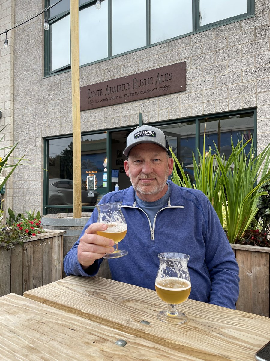 BigFunBuff's tweet photo. Made it to one of my bucket list breweries, @santeadairius. With saisons being my favorite style, these folks are one of the best at that. Cool place, great beers. #saison #craftbeerlover #funkybeer https://t.co/BNtF5egBXQ