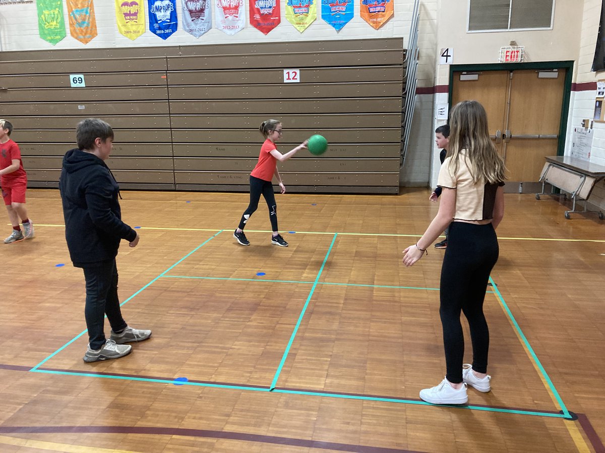 Seneca_Valley's tweet photo. Evans City Elementary & Middle School students jumped in feet first & set records in the Kids Heart Challenge Program. In total, students were able to bring in $9,082.88, which was one of the highest totals in the school’s history! @American_Heart #SVGivesBack #SVMakesADifference https://t.co/NzhxYXWkZQ