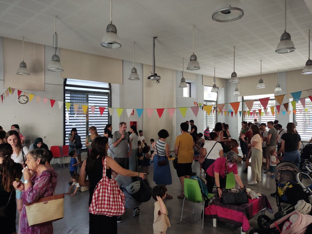 ExperimentemART's tweet photo. cloenda #desbrossantlaribera
#artieducació i #territori
#premisbarcelona2020
EBressol Portal Nou 0 a 3 anys
#elgeckoconbotas @fundacioelmila @CasalPou #EncircantelBarri
@fundaciobrossa #experimentemamblart
@bcncultura @Bcn_CiutatVella #culturaieducaciobcn https://t.co/E8MwCqxb6z
