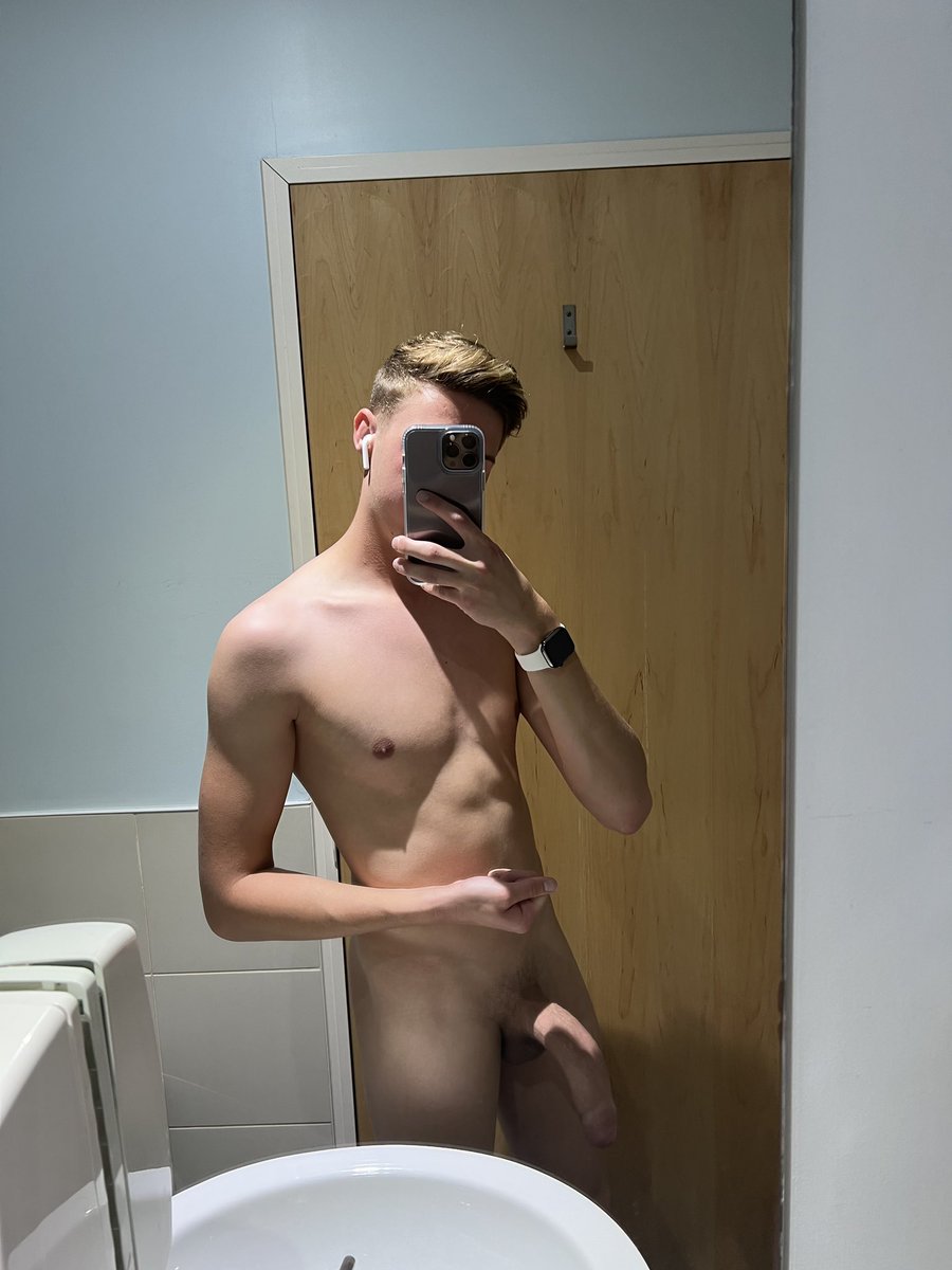8inchnxtdoor's tweet photo. Yes you are aha 😈😏 https://t.co/XNgnsaGWXG