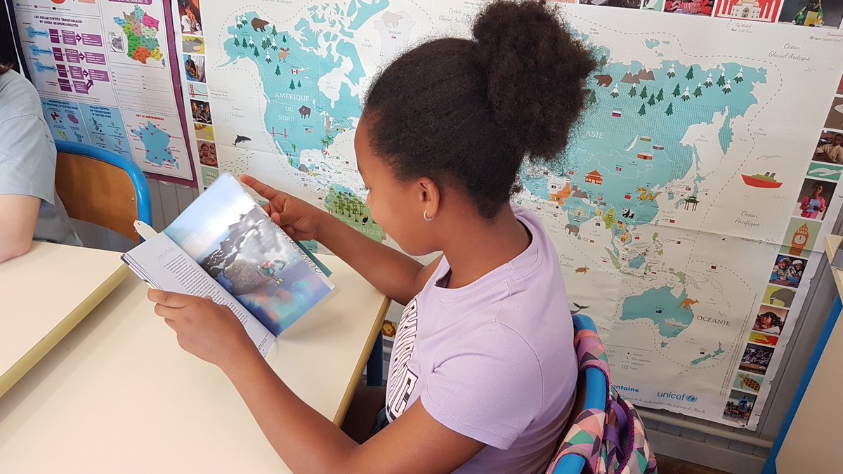 dsden_80's tweet photo. 🦊"Je me sers d'animaux pour instruire les Hommes": distribution des #Fables🐜 aux CM2 des écoles d'Estrées-Deniecourt et de Cachy par le #DASEN80 en présence des élus et de l'IEN.🐇 #UnLivrePourLesVacances. 👏 et merci aux élèves et aux enseignants pour leurs présentations🐢! https://t.co/WquB5w8Weh