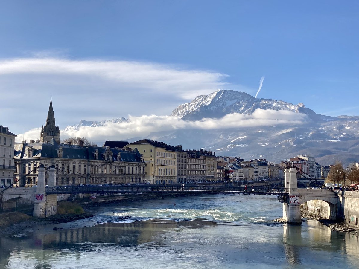DidierPinel's tweet image. Grand jour pour les #perdir2022 qui savent enfin dans quelle académie ils feront leurs premiers pas dans ce beau métier. Heureux de savoir que certains rejoindront la belle et grande académie de Grenoble aux paysages contrastés. À bientôt pour la bienvenue !