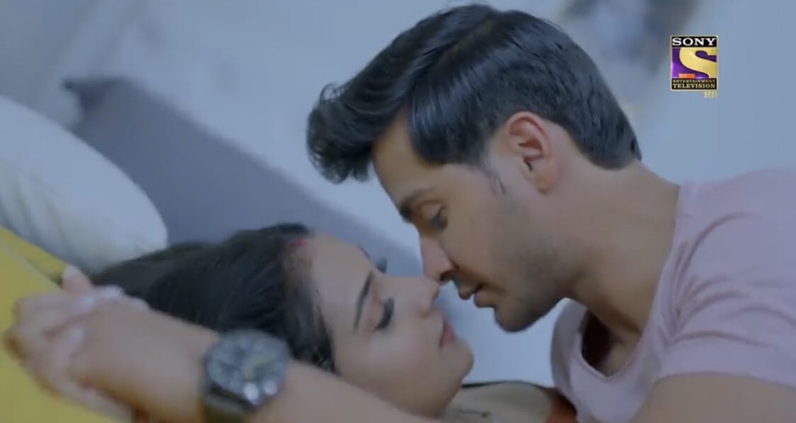 Parody_Mausa's tweet photo. @Parody_Chachu @Parody_Ahaan @Parody_Ishqi @Parody_Sarla_ aapka beta toh pehle se bigaada hua hai sahab ji 

ONE YEAR TO ISHQAAN https://t.co/ecHpkv7q4d