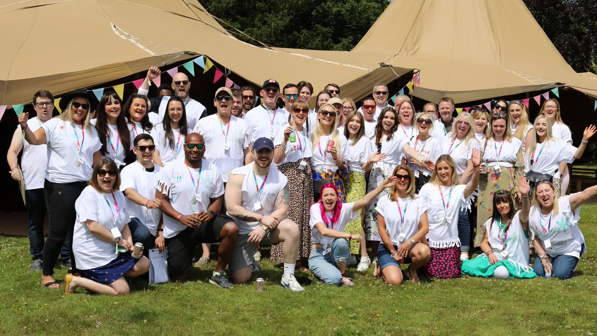 ConexiantEurope's tweet photo. 2014 👉 2015 👉 2022

Just look how our team has grown over the years!

As we continue to grow &amp; expand, we currently have multiple job opportunities in our sales, editorial, digital, marketing and finance teams!

Check out the link below to find out more
https://t.co/MuaRgVm5xW https://t.co/LzdilTJJTG
