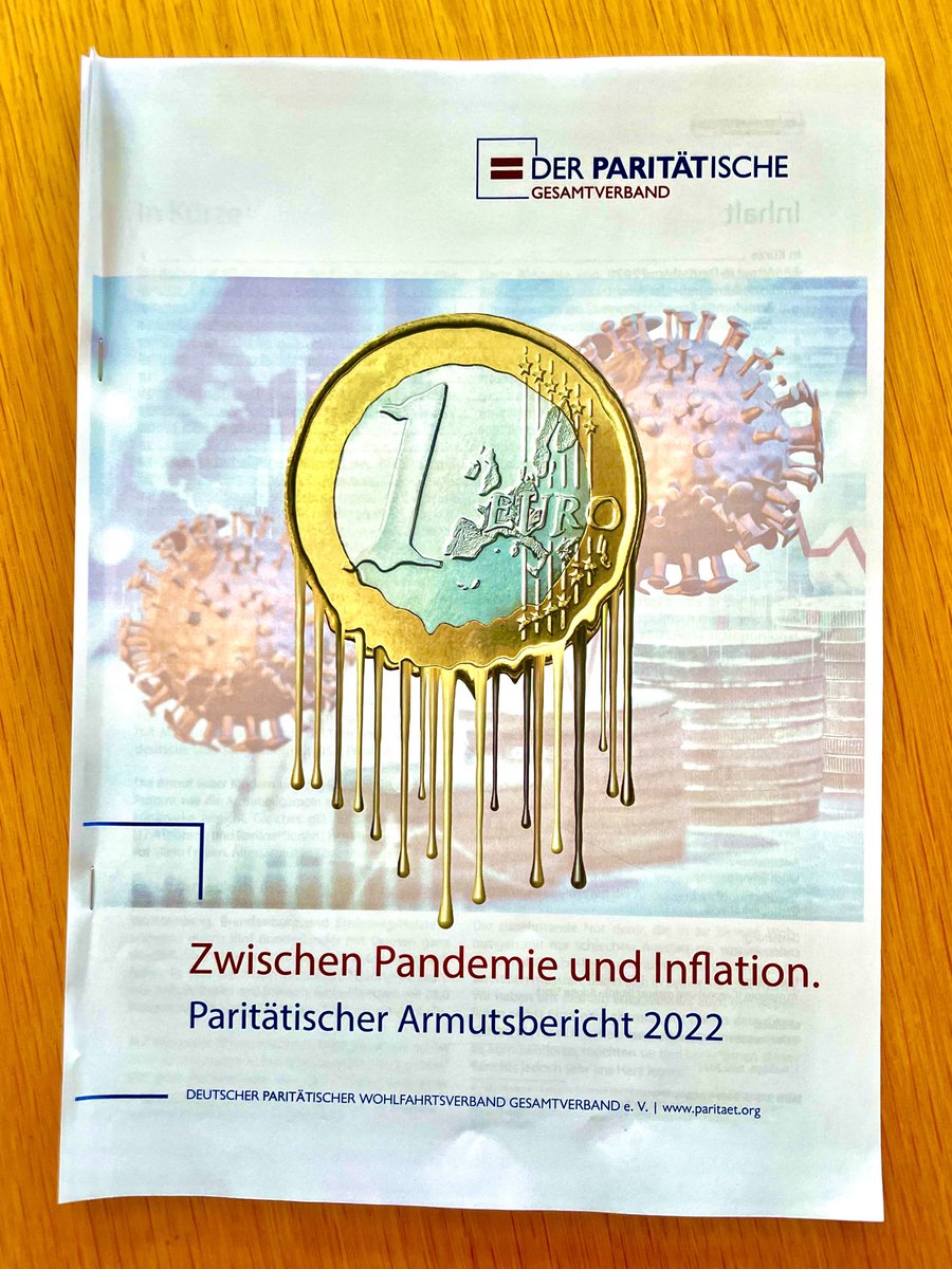 Morgen werden wir um 10 Uhr in der Bundespressekonferenz unseren #Armutsbericht 2022 vorstellen. Dann auch alles auf der Homepage der ⁦<a href="/Paritaet/">Der Paritätische</a>⁩