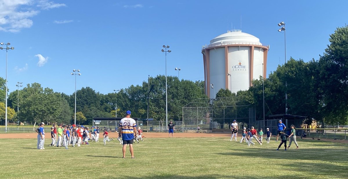 ⁦⁦<a href="/osbaseball2011/">Josh Perkins</a>⁩ ⁦⁦⁩    Beautiful day for baseball camp!  Thanks Coaches and ⁦<a href="/CityofOlatheKS/">City of Olathe, Kansas</a>⁩ for beautiful parks to play in!