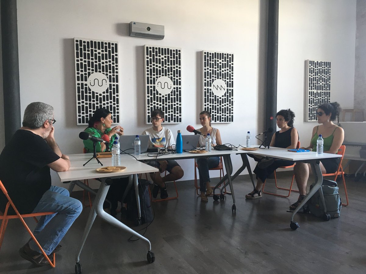 festivalzeta's tweet photo. Som a l'Eram, a Salt, gravant el Passar notes d'@iCatfm, amb la @carmecanet i en @BernatReher. Parlen en @xicumaso, la @cambilmaria, la #MariaJover i la #DolçaAlcanyís. Visca la creació -30!!! https://t.co/9omknLxKTe