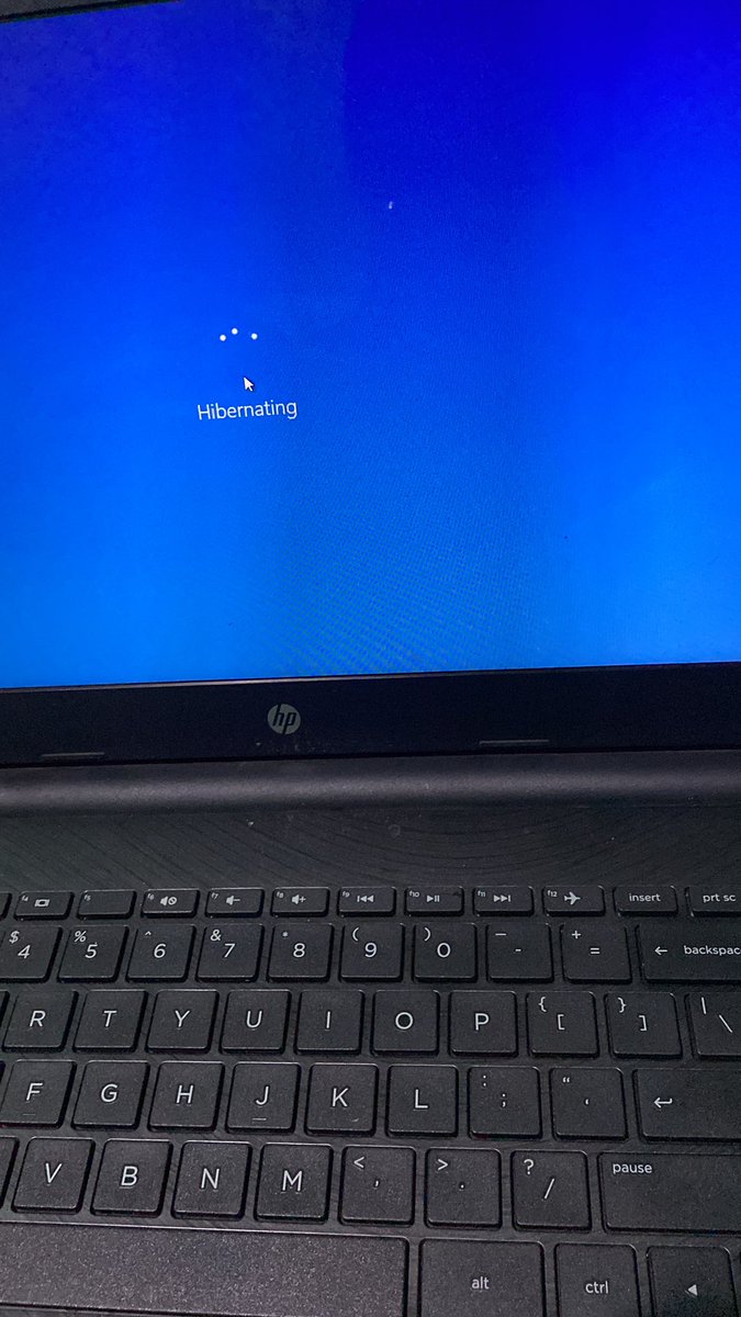 dwiriaw_'s tweet photo. Laptop pun sudah lelah, sekolah jadi sasaran akreditasi tu rasanya😭😭😭tiap pagi ketemu pagi laptop teruss😭😭 💪💪 https://t.co/ieJTHo7DKQ