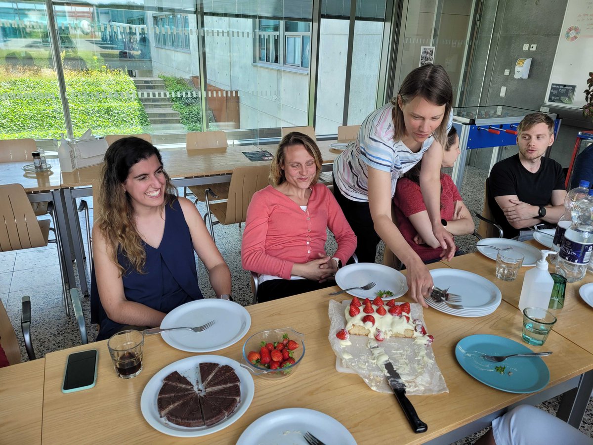 Lars Grøntved (@grontved_group) on Twitter photo Today we had to say goodbye to <a href="/CatarinaMCor/">Catarina Mendes Correia (she/her)</a> who joined our group in 2016 as an Erasmus student. Thanks for all the hard work you did! We look forward to following your new adventures in <a href="/mito_oncogene/">Payam A. Gammage</a> lab at @CRUK_BI Today we had to say goodbye to <a href="/CatarinaMCor/">Catarina Mendes Correia (she/her)</a> who joined our group in 2016 as an Erasmus student. Thanks for all the hard work you did! We look forward to following your new adventures in <a href="/mito_oncogene/">Payam A. Gammage</a> lab at @CRUK_BI