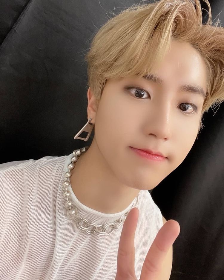 timetoHAN's tweet photo. 210629 한스타그램 #한지성 #한 #HAN
📎https://t.co/9glz8moaZL https://t.co/lt2PBP7poi