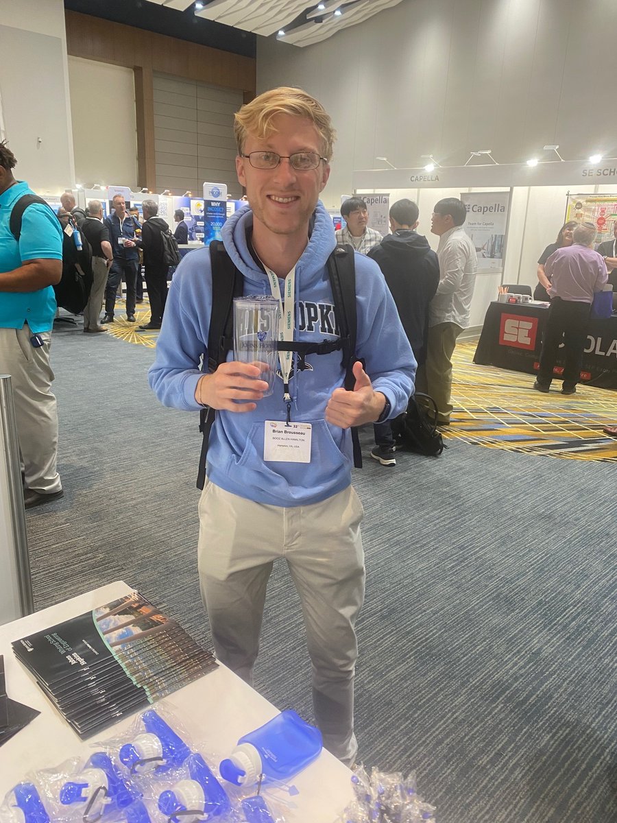 HopkinsEngineer's tweet photo. Another day at #INCOSE22, we had the opportunity to run into an 'almost alum'. Stop by our booth A8 to talk all things #SystemsEngineering and #HopkinsEngineering
Want to take your career to the next level? Stop by and ask us how.
#INCOSEIS #INCOSE https://t.co/wITZeskxO7