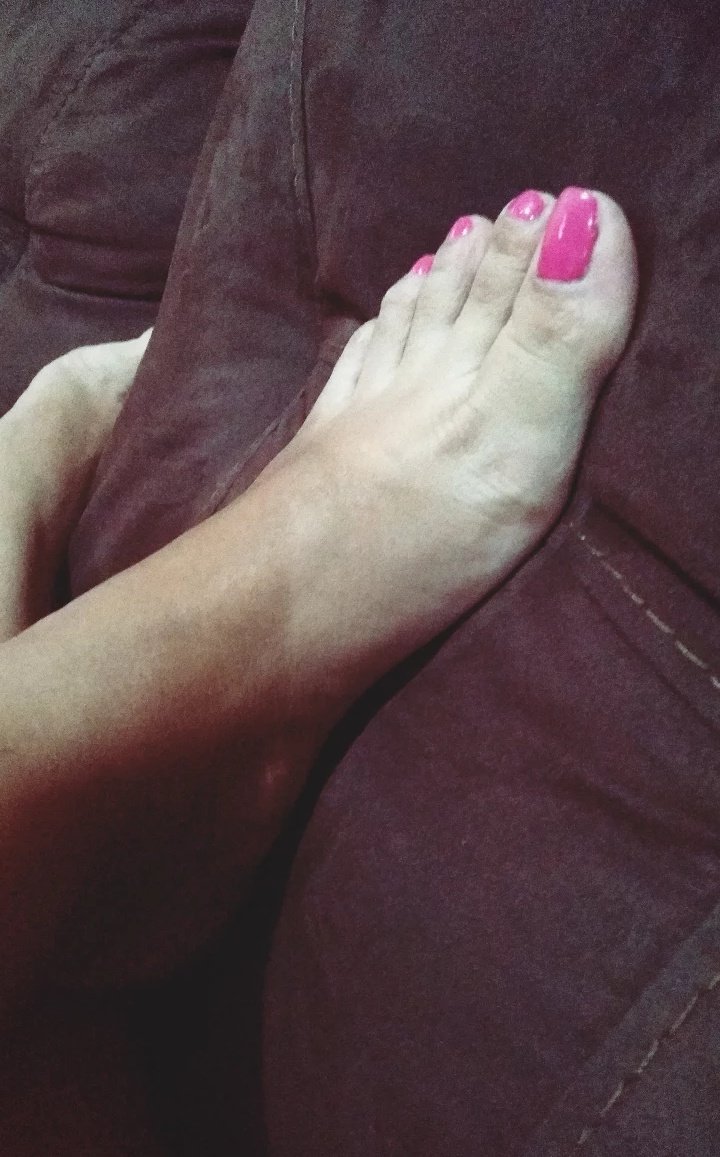 SidneyBries's tweet photo. Feet Goddess 👣🫦 #feetfethish #feetfinder #feetandlegs #onlyfans #suggardaddy #suggardaddys #onlyfansbabe #Onlyfanslatinoamerica  

Hoy es un buen día para suscribirse a mi https://t.co/YaPnRUHjtu 🫢😈 https://t.co/JZfUtmXChV