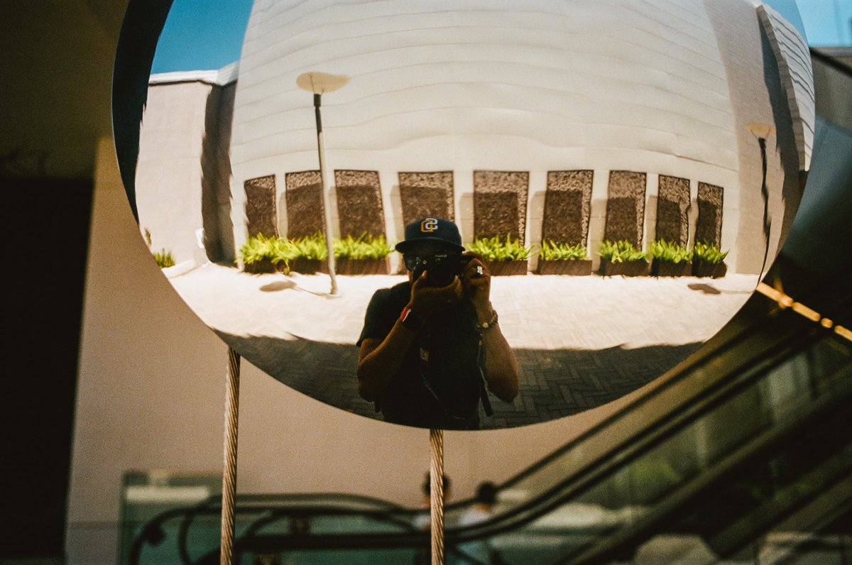 bentwookie2's tweet photo. Self-portrait 
#portra #madewithkodak https://t.co/2mjMxRa7Fa