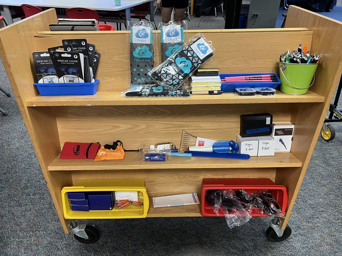 Geeky_Goggles's tweet image. Technology Bootcamp is underway! Moving from Consumption to Creation #bcsdbootcamp @BCSDNOTES @FoxLanePride @bcsdtechnology