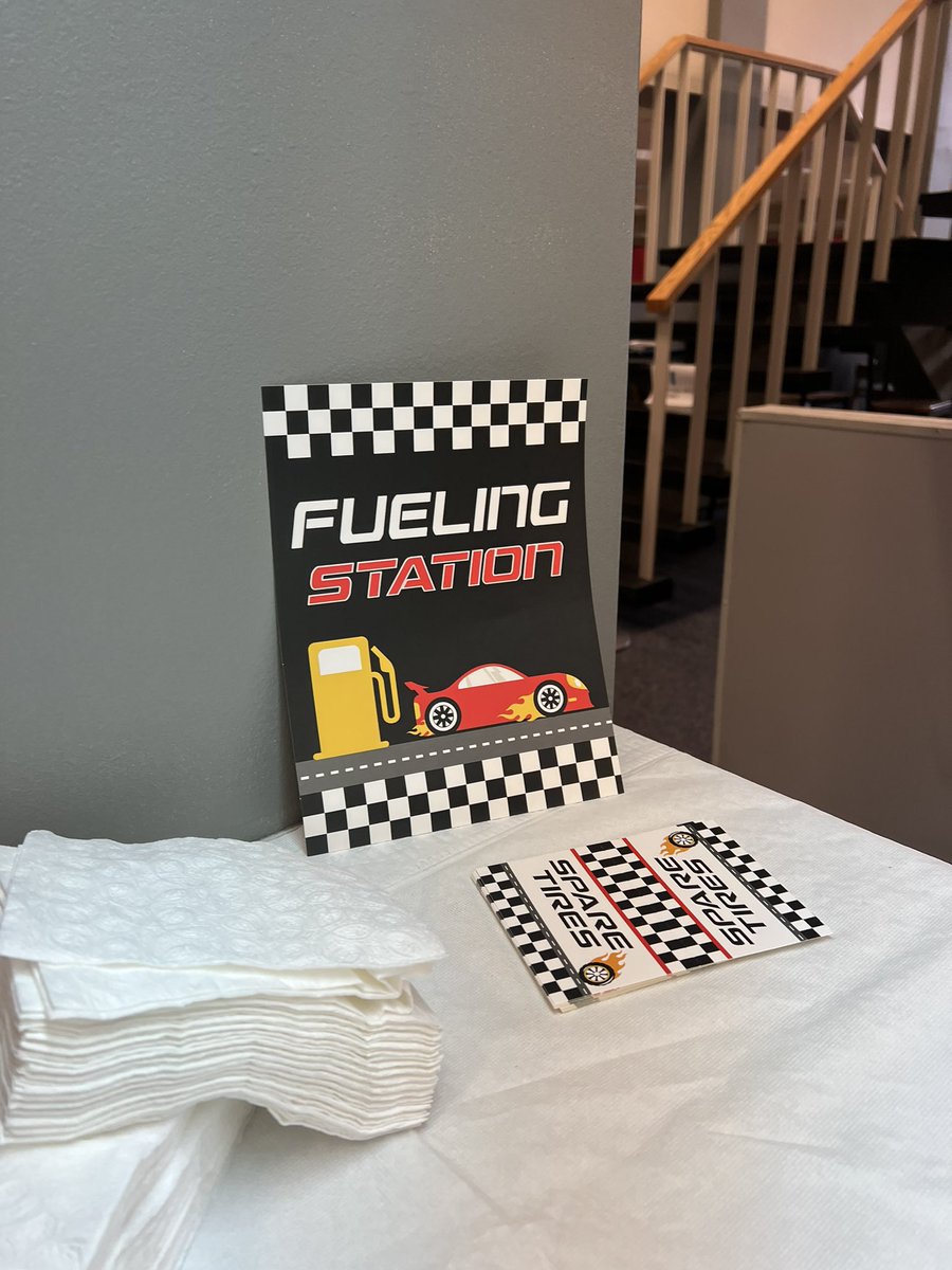 Geeky_Goggles's tweet image. Technology Bootcamp is underway! Moving from Consumption to Creation #bcsdbootcamp @BCSDNOTES @FoxLanePride @bcsdtechnology