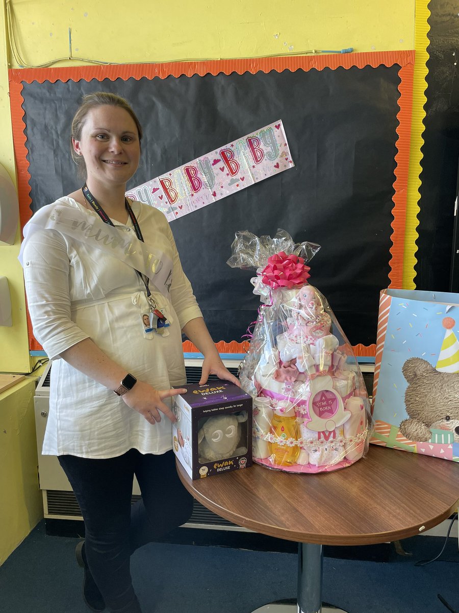 Mrs Mitchell tweet media