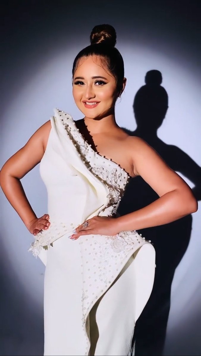 ayshahabib11's tweet photo. Rashami's latest look ❤️‍🔥❤️‍🔥❤️‍🔥.

#RashamiDesai #Rashamians https://t.co/0WrGLnXpVY