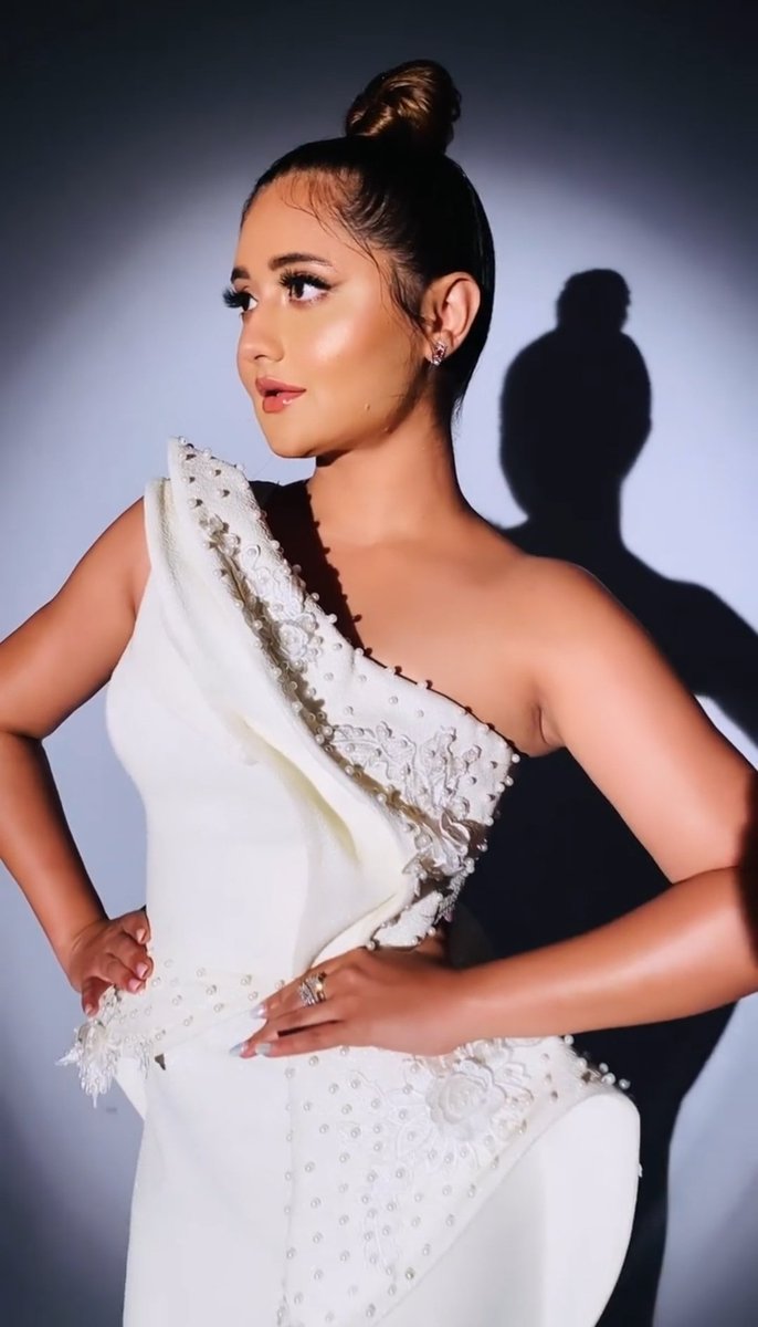 ayshahabib11's tweet photo. Rashami's latest look ❤️‍🔥❤️‍🔥❤️‍🔥.

#RashamiDesai #Rashamians https://t.co/0WrGLnXpVY