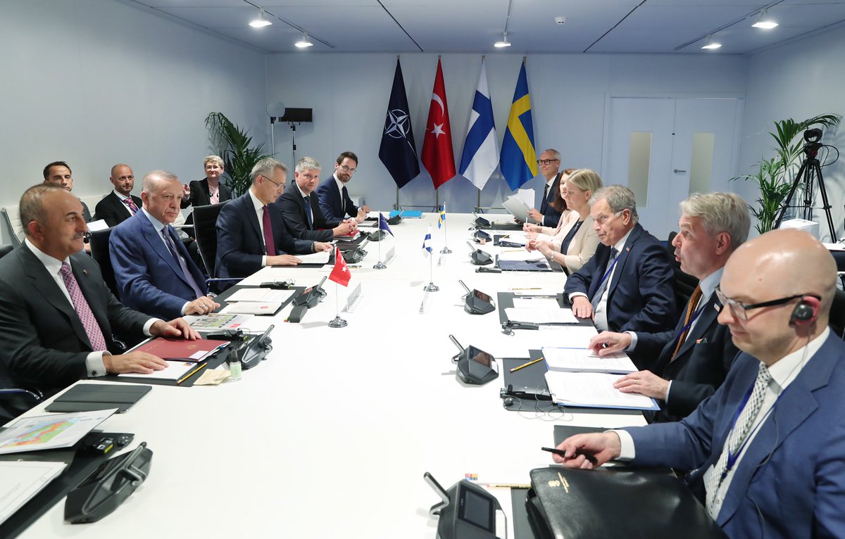 Cumhurbaşkanı Erdoğan, Finlandiya Cumhurbaşkanı, İsveç Başbakanı ve NATO Genel Sekreteri ile dörtlü görüşme gerçekleştirdi tccb.gov.tr/haberler/410/1…