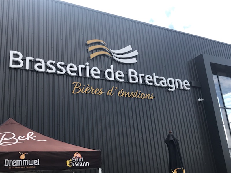 Pole_Valorial's tweet photo. [Live]💧La #ValorialConnection spéciale "#Innovation &amp; #Eau en agri-agro" à #Concarneau💧se poursuit avec une visite chez notre adhérent Brasserie de Bretagne pour qui la gestion de l'eau est cruciale !🍻🌍💡♻️ #RSE #networking https://t.co/RZs1HP7L0y