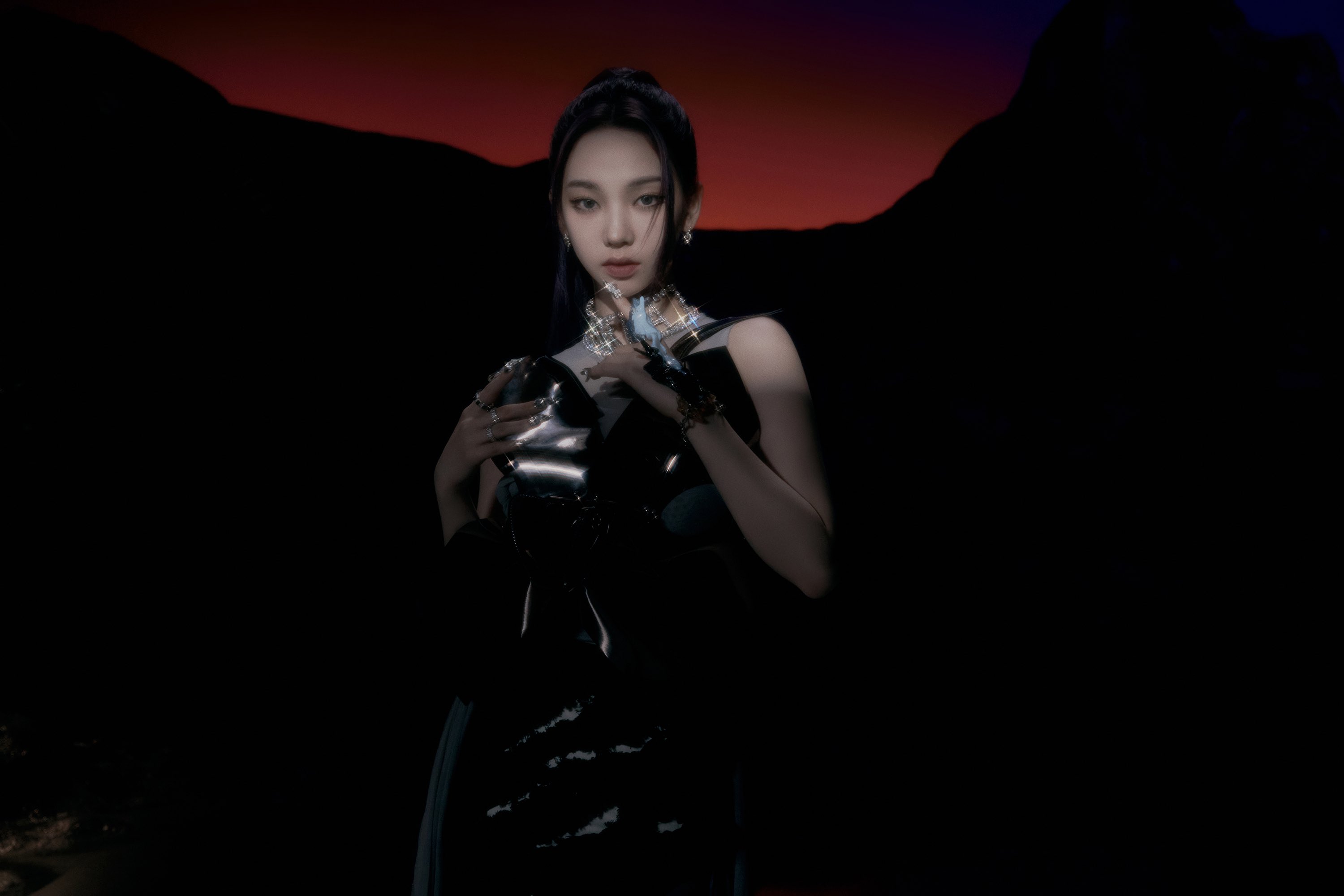 FWWSTybUYAAih83?format=jpg&name=4096x409